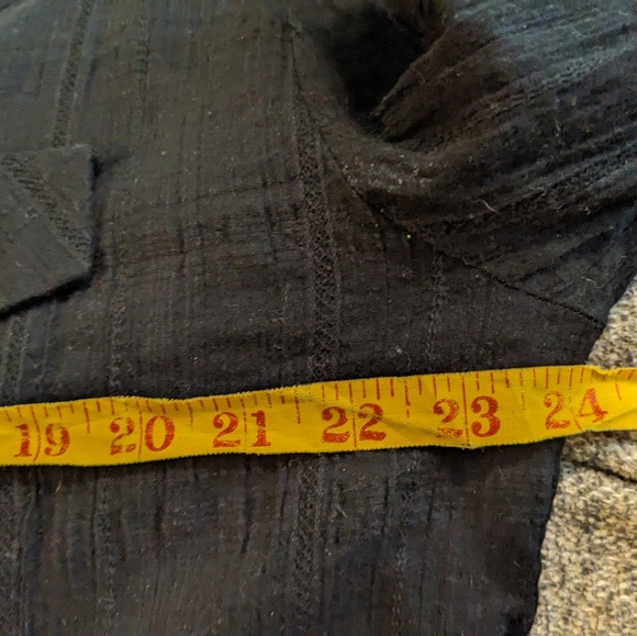 ‼️ CLEARANCE Dotti black, adjustable sleeve top, size 2X - Picture 9 of 10